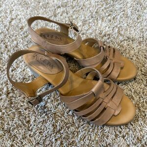 Korks Kork‎ Ease Sandals Womens 8 Cilla Shoes Strappy Heel Tan Leather Comfort